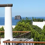 Pedra 3* سترومبولي